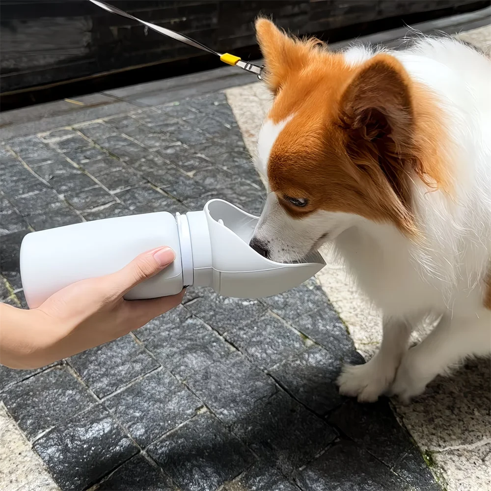 Spacious 550ml Portable Dog Water Bottle,Leak Proof, Durable&Safe, Foldable Design, Easy-to-Use,for Outdoor Walks,Travel Comfort